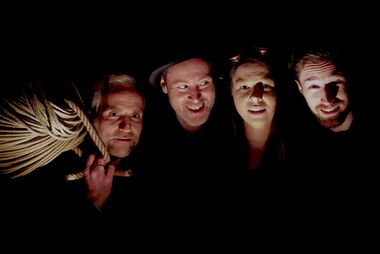 Foto der vier Bandmitglieder