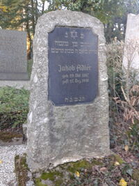 Das Grab Jakob Adlers auf dem Offenburger Waldbachfriedhof
